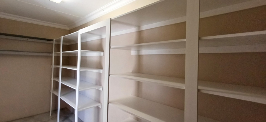 6 Bedroom Property for Sale in Dana Bay Western Cape